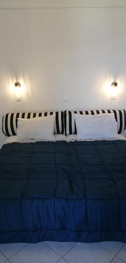 Santo Spiti Sou 3 Apartman Fíra Kültér fotó